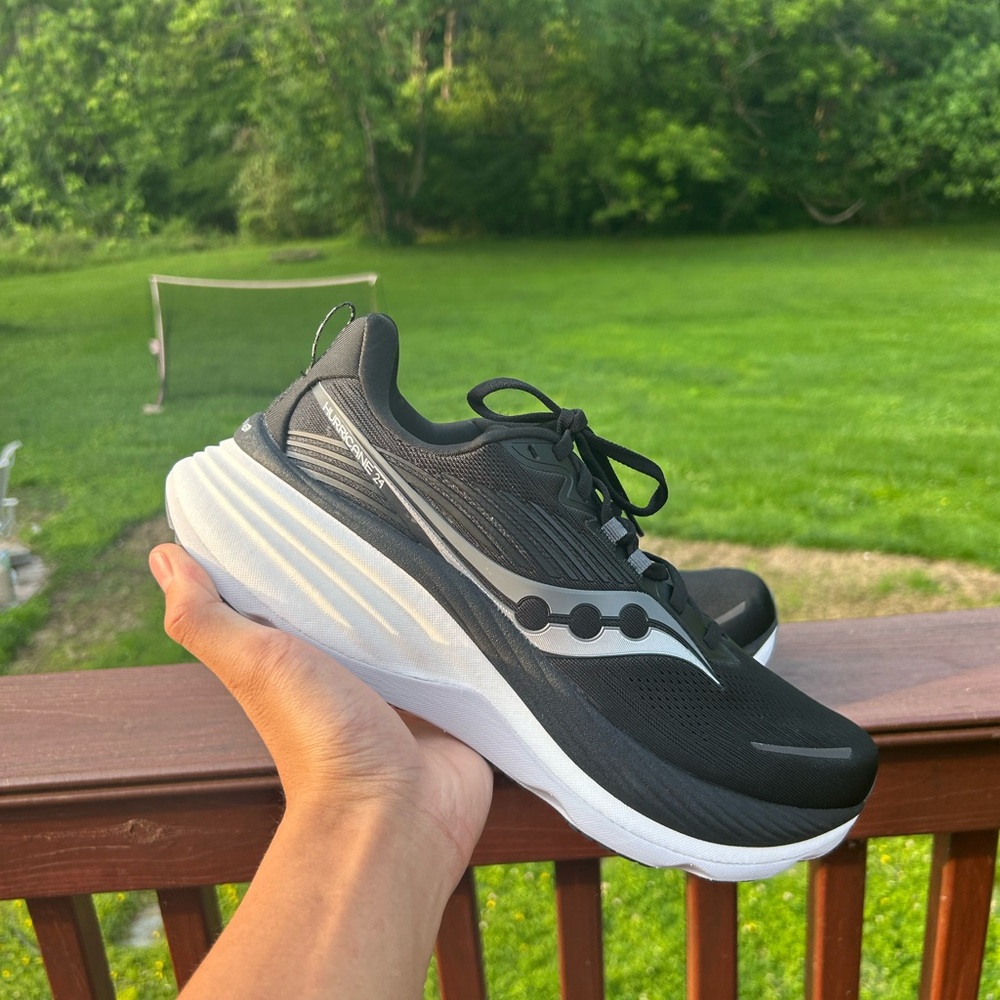 Saucony Hurricane 24 Men Size 10.5 Wide